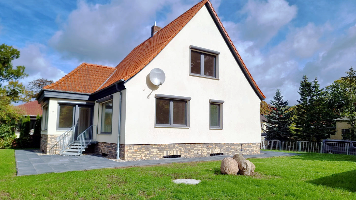 Gehobenes modernes EFH in ruhiger Seitenstraße zu vermieten