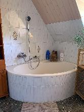 Viel Platz in der Badewanne im DG